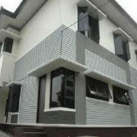 Guesthouse Durentiga Jakarta Exterior photo